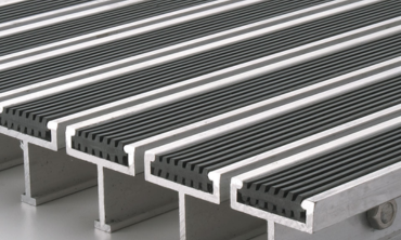 Grilles Gratte-Pieds Bolar: La Solution Durable pour des Entrées Propres et Sécurisées